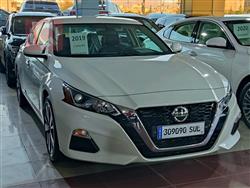 نيسان ألتيما